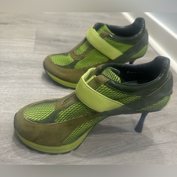 The Tepper in Lime Green - Picture 12 of 12